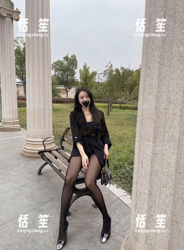 软妹小九九 微密圈 - 软妹小九九的丝拼图:一组图片合集让你眼花缭乱!