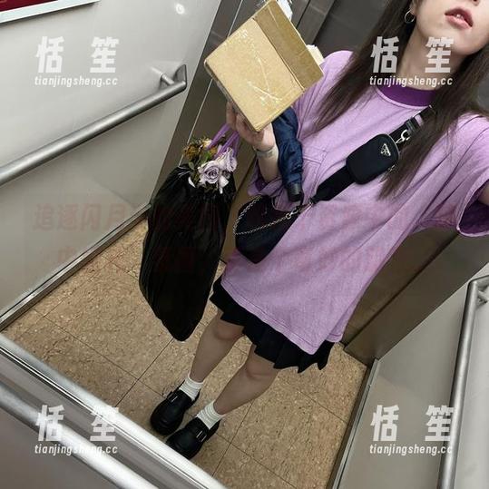 闪月半 追逐闪月半的美图,叹服于资源中的‘梦中婚礼’氛围,真是个奇妙的旅程。