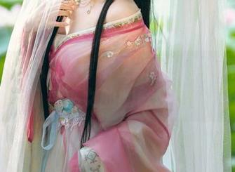雯妹不讲道理1号本更新啦！美图带你探寻巫女的幽默瞬间