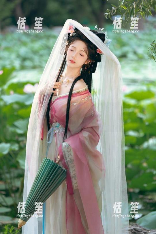 雯妹不讲道理 雯妹不讲道理1号本更新啦!美图带你探寻巫女的幽默瞬间