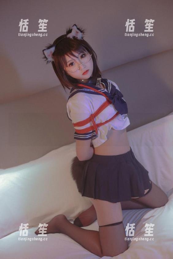 青水百合子 一边做饭一边美丽,青水百合子带你领略厨娘福利图片的精彩!