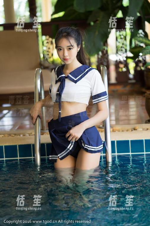 青豆客-王婉悠Queen 青豆客 - 王婉悠Queen网袜合集,里面藏着不一样的韵味,简直让我觉得有点小悸动。
